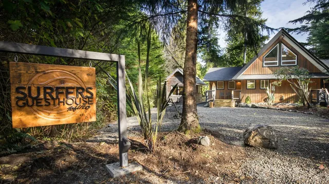 SURFERS GUESTHOUSE TOFINO
