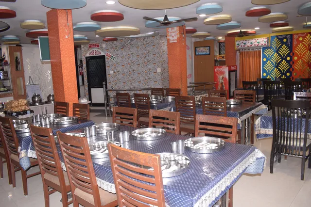 Shreeji Thal Dining Hall Dakor || Best Gujarati Restaurant, Dining Hall