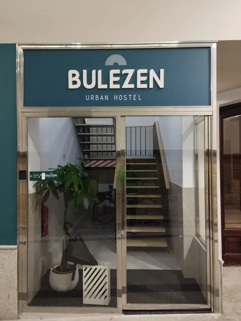 BULEZEN URBAN HOSTEL