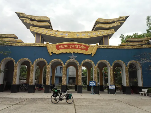 Tay Thanh Tourist Area (Cu Chi Water Park)