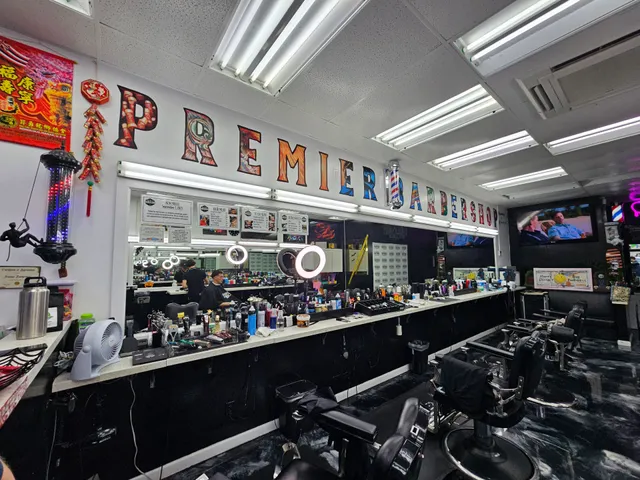 Premier Barbershop Hawaii - Downtown