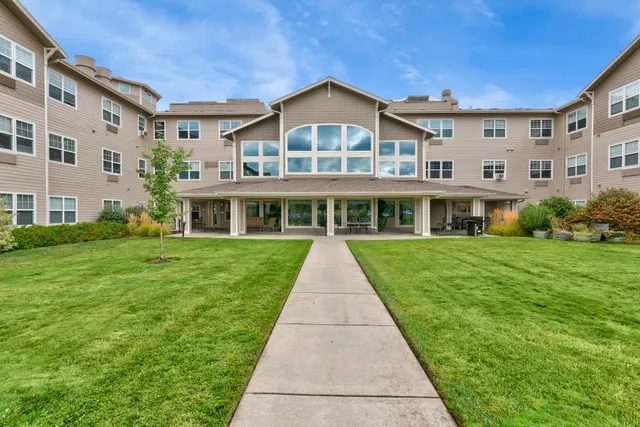 Cascades of Grants Pass