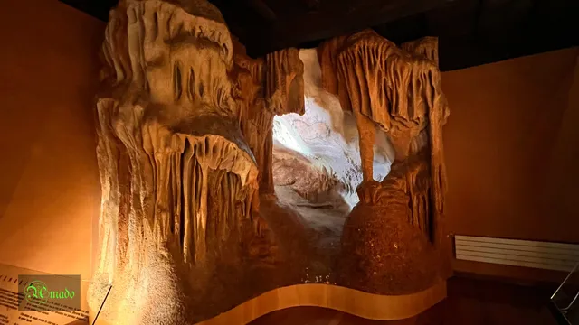 Cueva de La Peña de Candamo