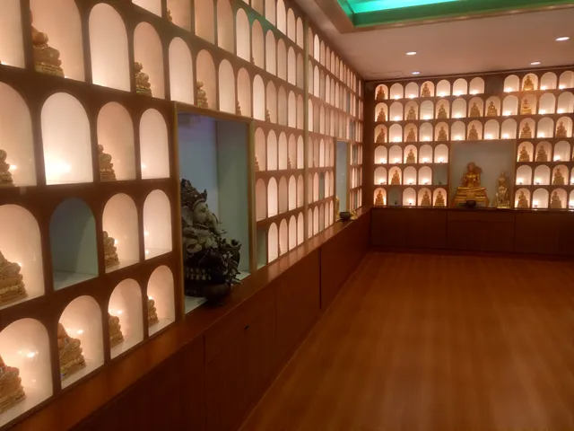 Paet Riew Roasted Prawn