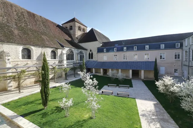 Prieuré Saint-Ayoul