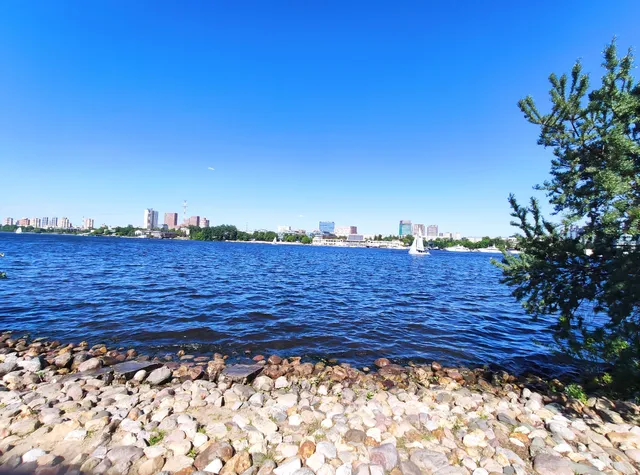 Plyazh Pokrovskiy Bereg