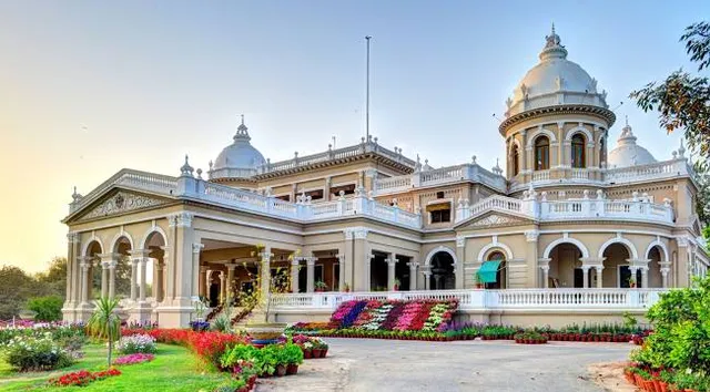 Gulzar Palace