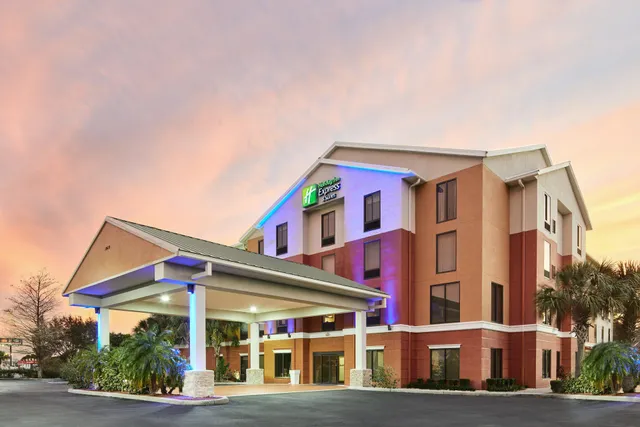 Holiday Inn Express & Suites Port Richey by IHG