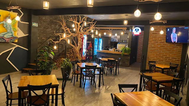 Rutten Pizza A La Leña