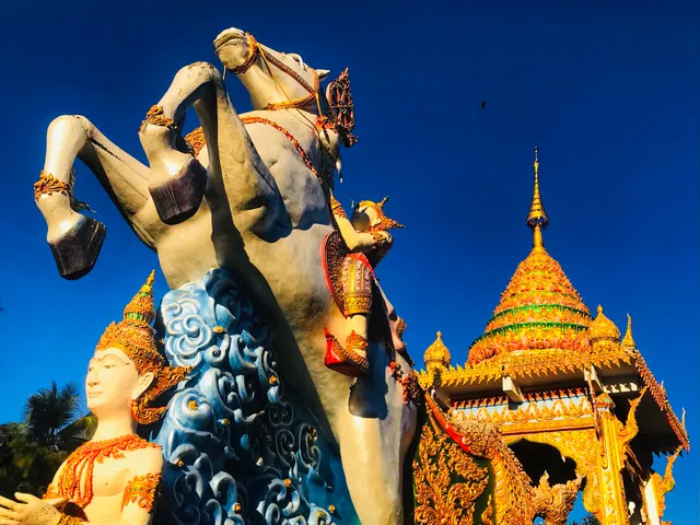 Wat Chai Chumphon Chana Songkhram