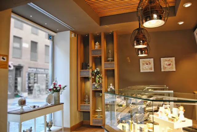 Maro Valles Mantería