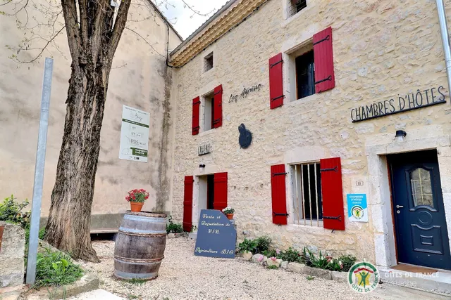 Les Agrions, chambres d'hôtes et vin naturel en Ardèche