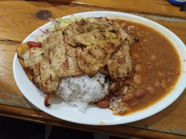 El Veci Sazon de Casa - Almuerzos,Asados