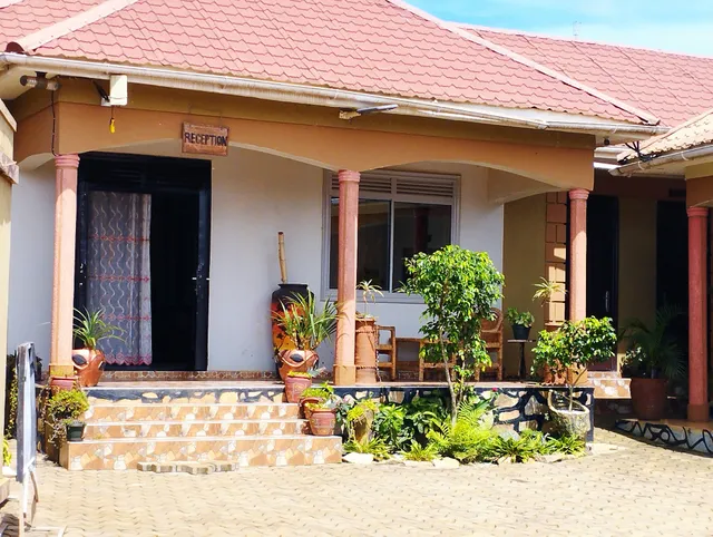 Trinity Motel Entebbe