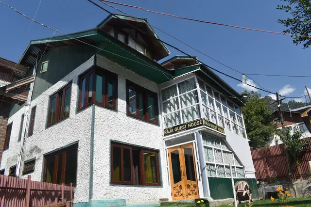 Raja Guest House Pahalgam