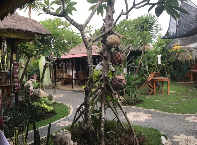 Alam Nusa Bungalow Huts&Spa