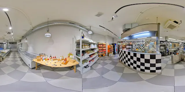 Fish & More Restaurant