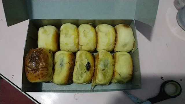 Pia & Roti Gandrung asli glenmore