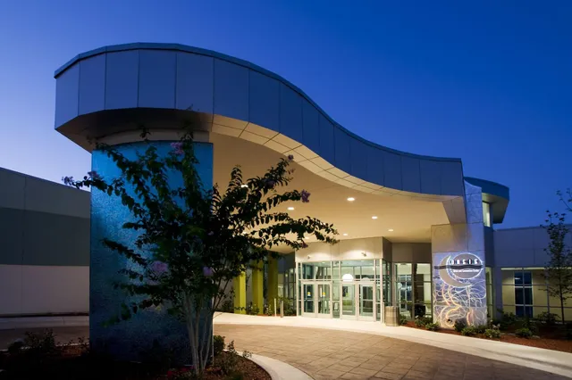 Oasis Hotel & Conv. Center, an Ascend Collection Hotel