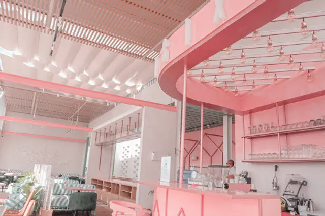 Level Six Cafe & Bar