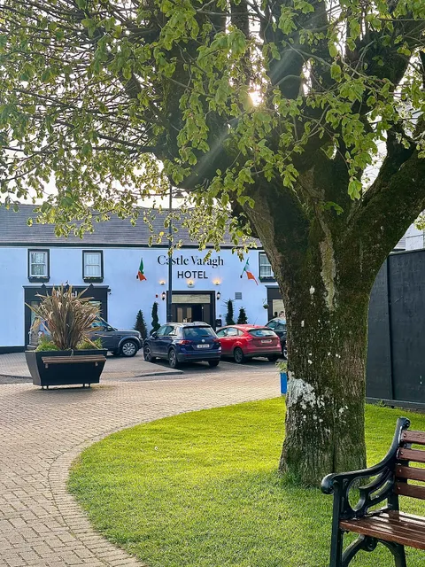Castle Varagh Hotel