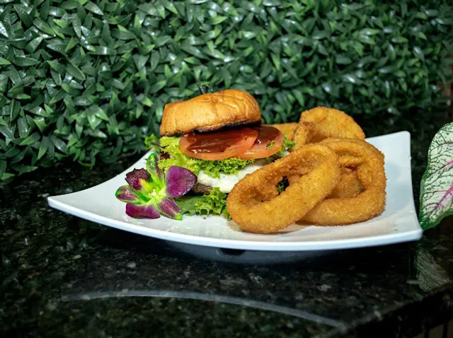 Magnolia Breeze Restaurant