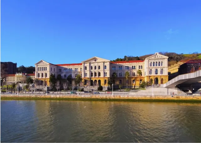 BILBAO RIVERSIDE APARTMENTS