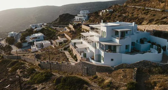 Castello Amorgos Suites