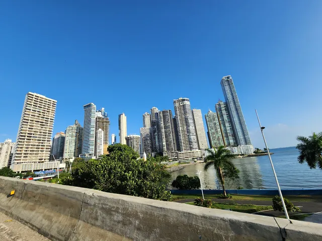 Estacionamiento Cinta Costera