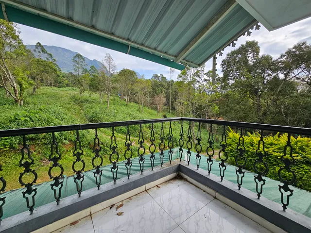 Myspace Holiday Inn- Munnar