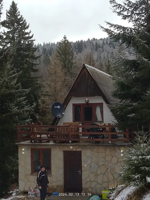 Planinska kuca PlaTine