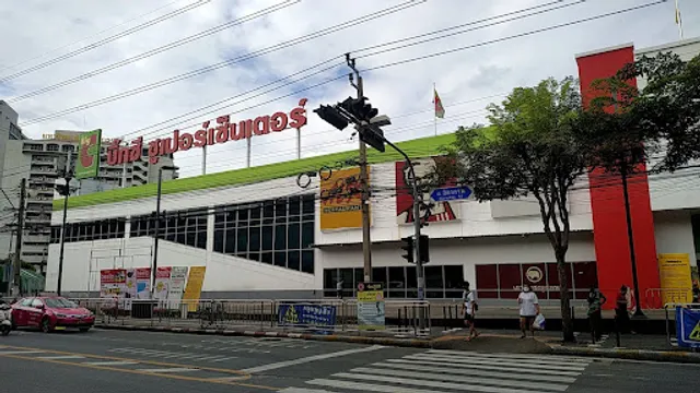 Wat Kanlaya Subdistrict