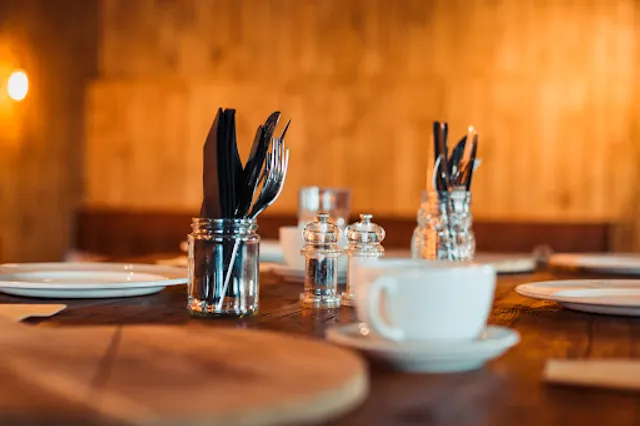 The Bull I' Th' Thorn Pub & Pizzeria | Peak District