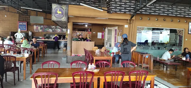 RM Cinde Laras Stadion PON-3 Teladan