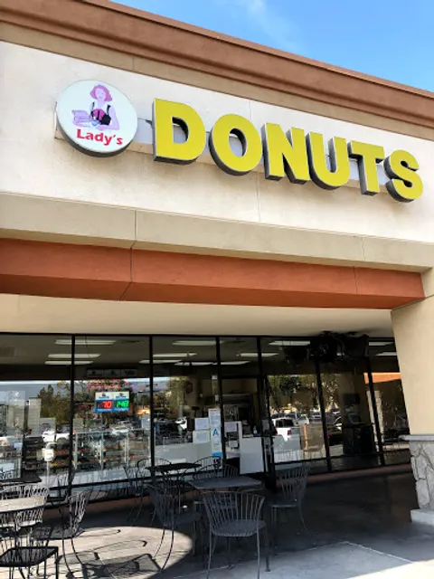 Lady's Donuts