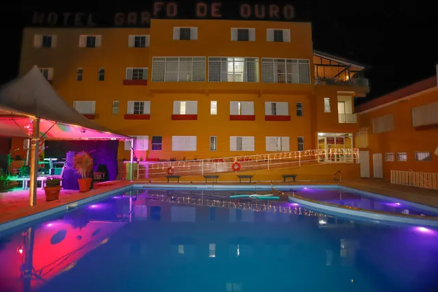 Hotel Garfo de Ouro