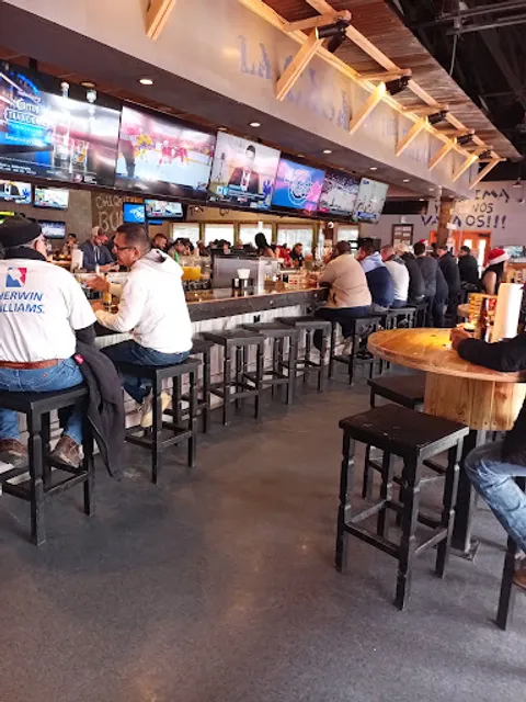 Ojos Locos Sports Cantina (Jupiter - Dallas, TX)