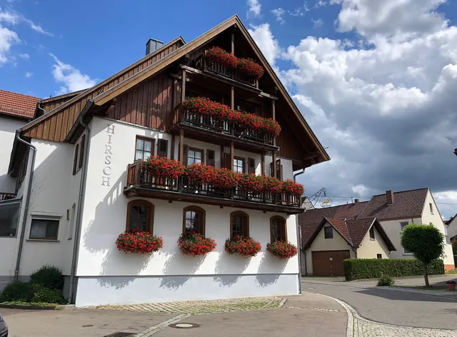 Romantik Hotel & Restaurant Hirsch|Hotel - Restaurant Hirsch Gerd Windhösel GmbH