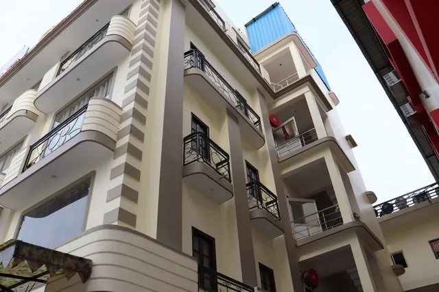 Hotel Sharma pariwar