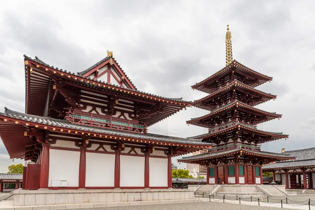 Shitenno-ji Gojunoto (Five Story Pagoda)