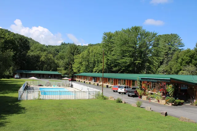 Two Rivers Lodge and Cabins