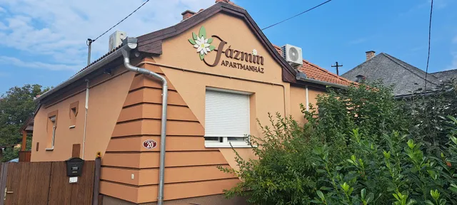 Jázmin Apartmanház