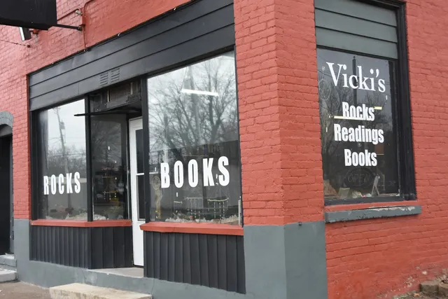Vicki's Rocks, Readings & Books