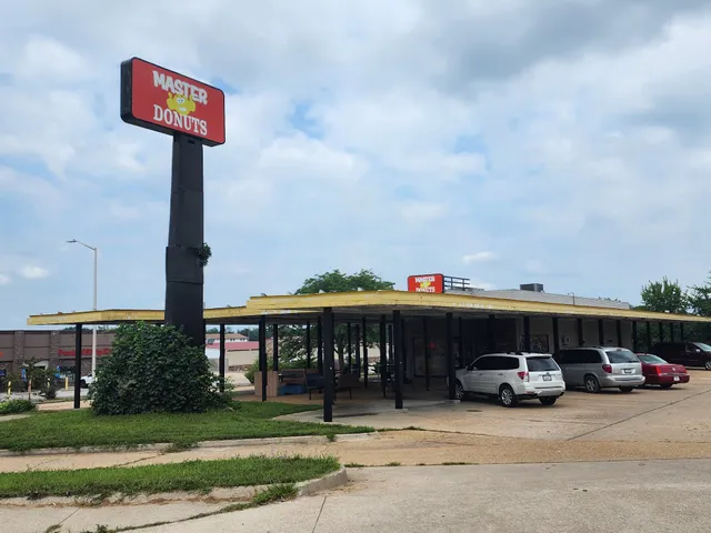 Master Donuts of Sullivan