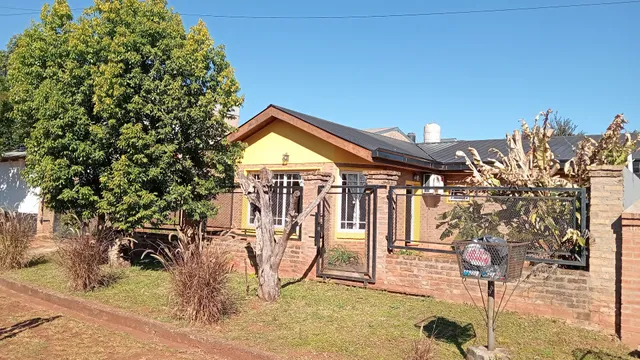 Hospedaje "Las Canelas"