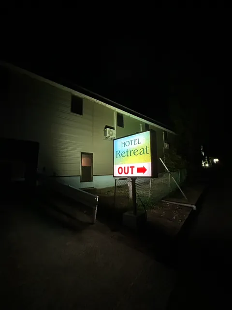 ホテル リトリート (旧かくれんぼ)