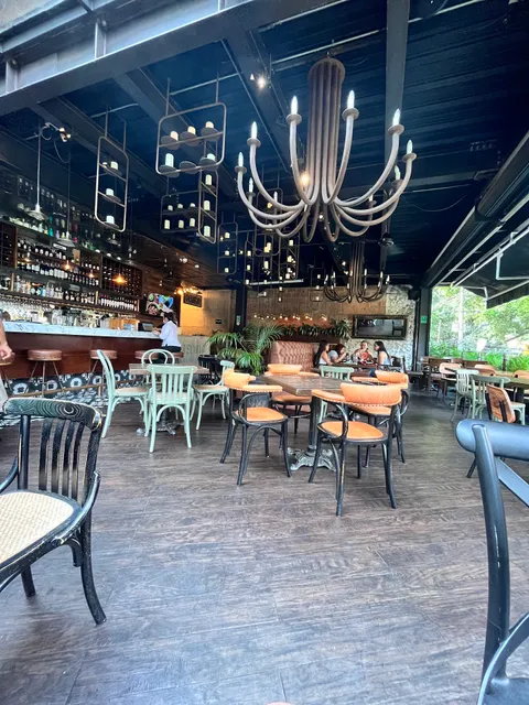 Delirio Exquisito - Laureles