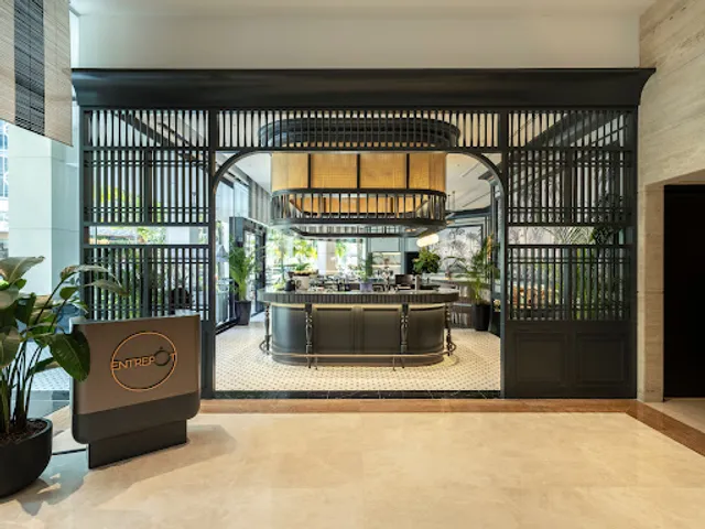 Entrepôt Restaurant