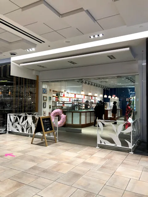 bloomer's Bayview Village