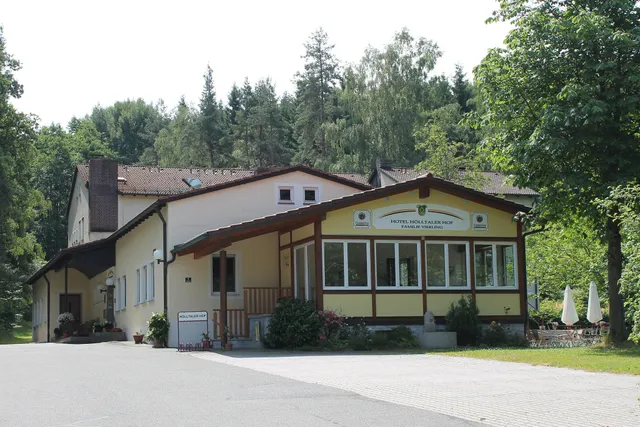 Hotel Hölltaler Hof, Familie Vierling